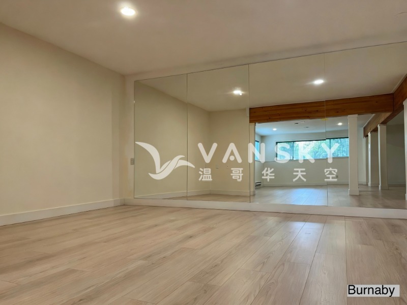 260401182730_dance room 1.jpg